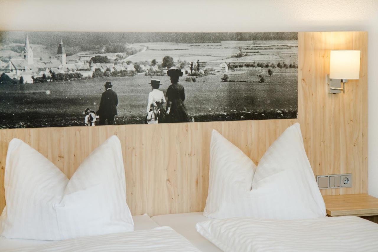 Hotel-Gasthof Blaue Traube E.K. Berching Extérieur photo